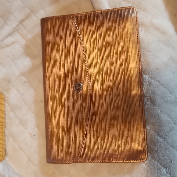 Lv clutch - Picture 1 of 7